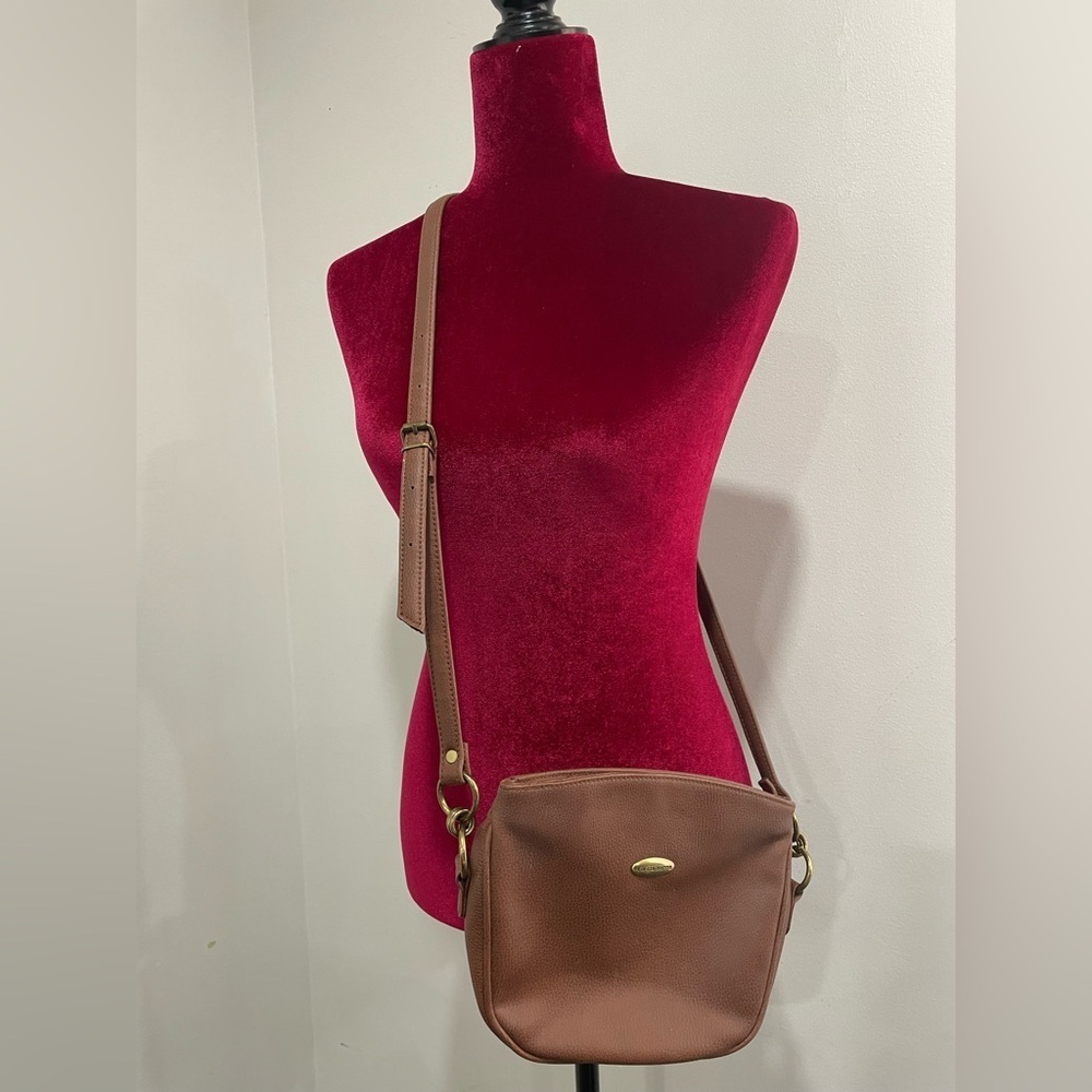 Liz Claiborne Tan Leather Tote - Picture 1 of 13